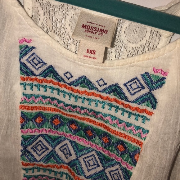 White tank top with Aztec design - Picture 2 of 4